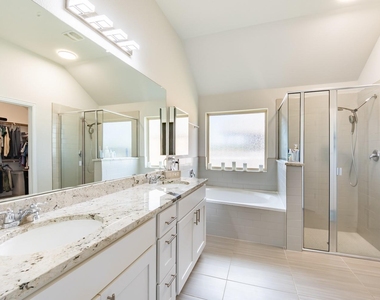 402 Pulitzer Dr - Photo Thumbnail 17