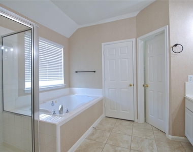 13528 Oregon Flats Trl - Photo Thumbnail 24