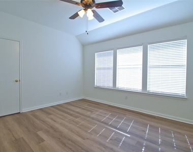 13528 Oregon Flats Trl - Photo Thumbnail 14