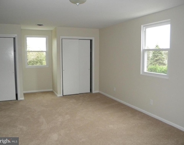 5022 Druid Drive - Photo Thumbnail 8