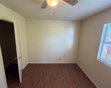 2203 Leah Cv - Photo Thumbnail 5