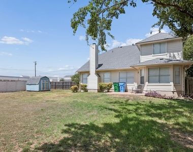 15301 Ecorio Dr - Photo Thumbnail 18
