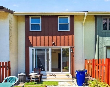 5449 Mystic Court E - Photo Thumbnail 36