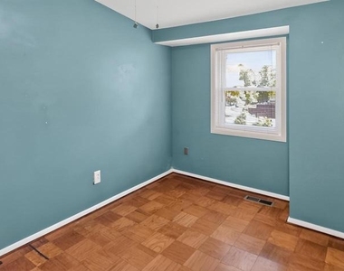5449 Mystic Court E - Photo Thumbnail 33