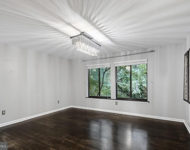 6103 Triangle Drive - Photo Thumbnail 18