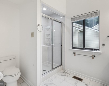 6103 Triangle Drive - Photo Thumbnail 14