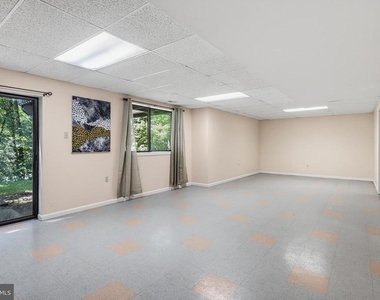6103 Triangle Drive - Photo Thumbnail 29