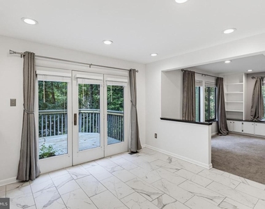 6103 Triangle Drive - Photo Thumbnail 37