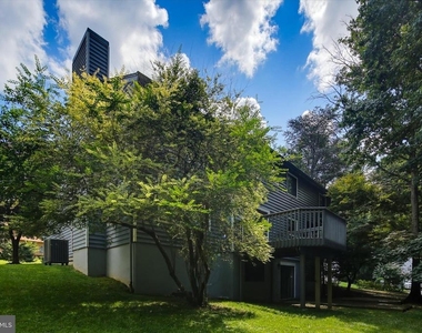 6103 Triangle Drive - Photo Thumbnail 44