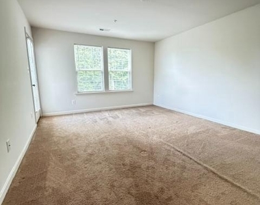 210 Trails Way - Photo Thumbnail 23