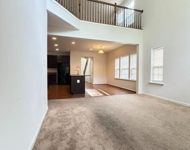 210 Trails Way - Photo Thumbnail 29