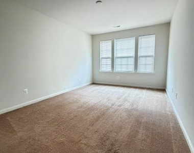 210 Trails Way - Photo Thumbnail 18