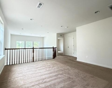 210 Trails Way - Photo Thumbnail 16