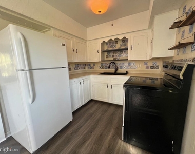7419 Hayward Road - Photo Thumbnail 5