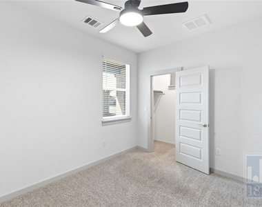 8129 Linnie Ln - Photo Thumbnail 30
