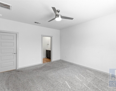 8129 Linnie Ln - Photo Thumbnail 23