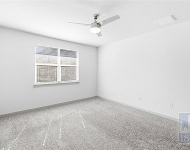 8129 Linnie Ln - Photo Thumbnail 21