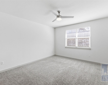 8129 Linnie Ln - Photo Thumbnail 20