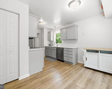 345 Chippewa Lane - Photo Thumbnail 9