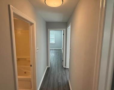 435 Main Street - Photo Thumbnail 9