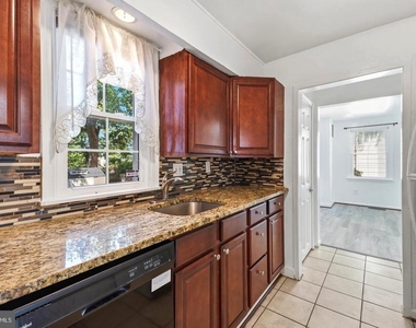 7022 Deerfield Road - Photo Thumbnail 12