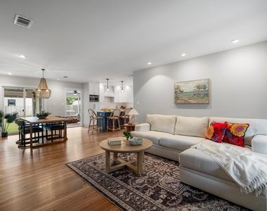 1215 Payne Ave - Photo Thumbnail 14
