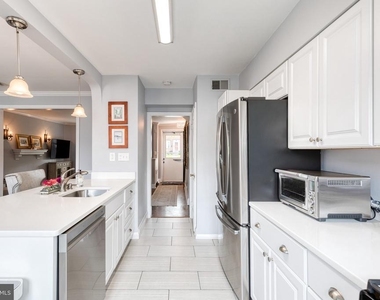 417 Regester Avenue - Photo Thumbnail 17