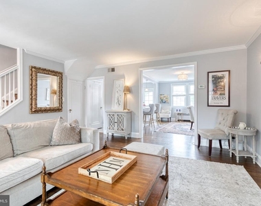 417 Regester Avenue - Photo Thumbnail 8