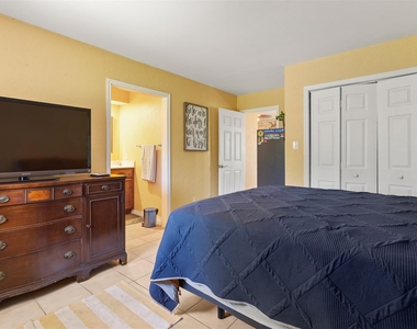 4 Townhouse Cir - Photo Thumbnail 8