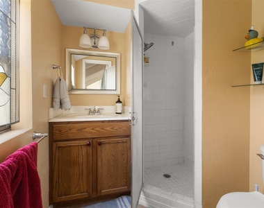 4 Townhouse Cir - Photo Thumbnail 12