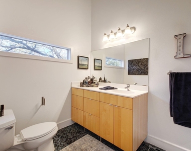616 W 35th St - Photo Thumbnail 23