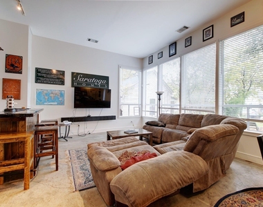 616 W 35th St - Photo Thumbnail 8