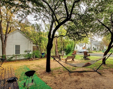 616 W 35th St - Photo Thumbnail 4
