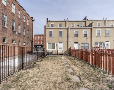 1423 E Baltimore Street - Photo Thumbnail 13