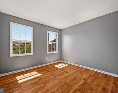 2914 E Madison Street - Photo Thumbnail 24