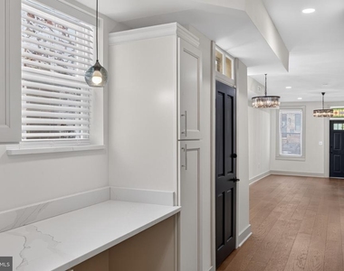 3031 Elliott Street - Photo Thumbnail 11