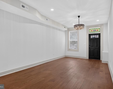 3031 Elliott Street - Photo Thumbnail 6
