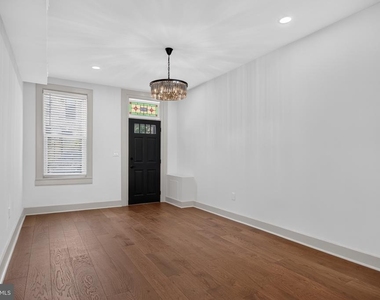 3031 Elliott Street - Photo Thumbnail 5