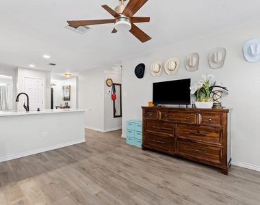 18200 Canopy Ln - Photo Thumbnail 10