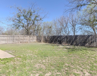 18200 Canopy Ln - Photo Thumbnail 25