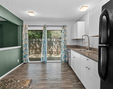 9011 Quail Valley Dr - Photo Thumbnail 21