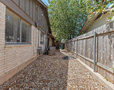 9011 Quail Valley Dr - Photo Thumbnail 35