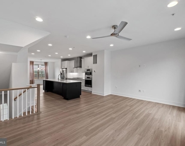 3307 Streamlet Ln - Photo Thumbnail 6