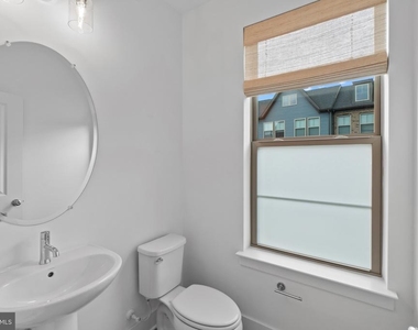 3307 Streamlet Ln - Photo Thumbnail 12