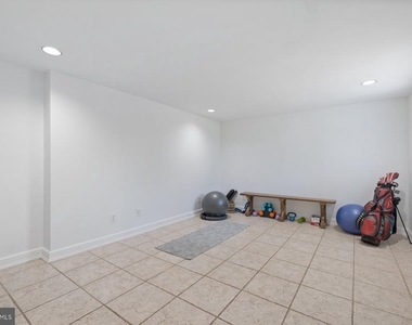 1800 Greer Court - Photo Thumbnail 4