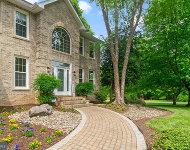 1800 Greer Court - Photo Thumbnail 1