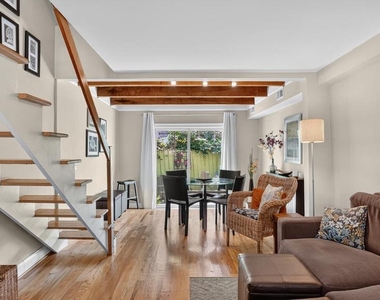 35 Pinkney Street - Photo Thumbnail 12