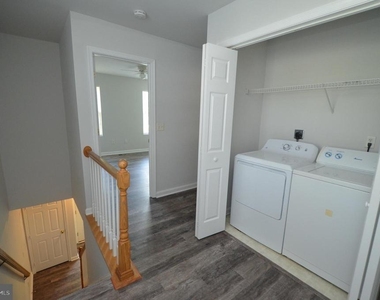 1161 Gwynne Avenue - Photo Thumbnail 13