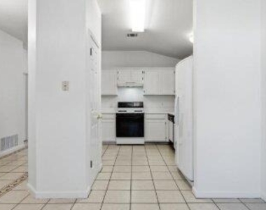 9001 Anna St - Photo Thumbnail 7