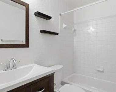 9001 Anna St - Photo Thumbnail 18